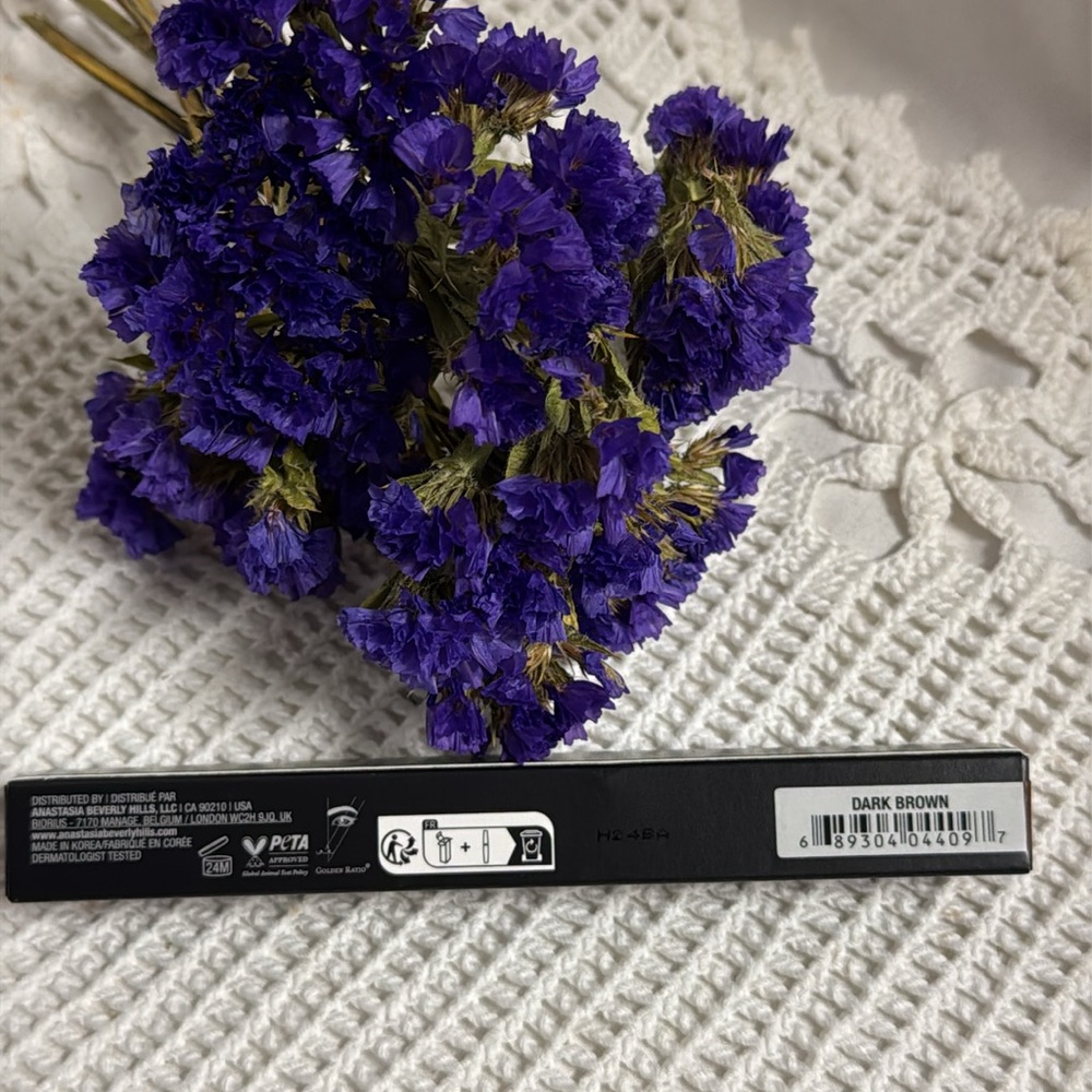 Anastasia Beverly Hills Brow Definer Triangular Brow Pencil Dark Brown 0.2 g New - Picture 9 of 11